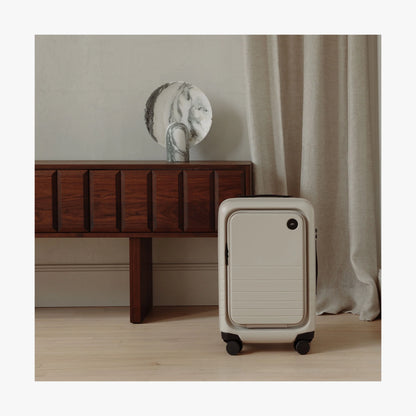 Check-In Medium