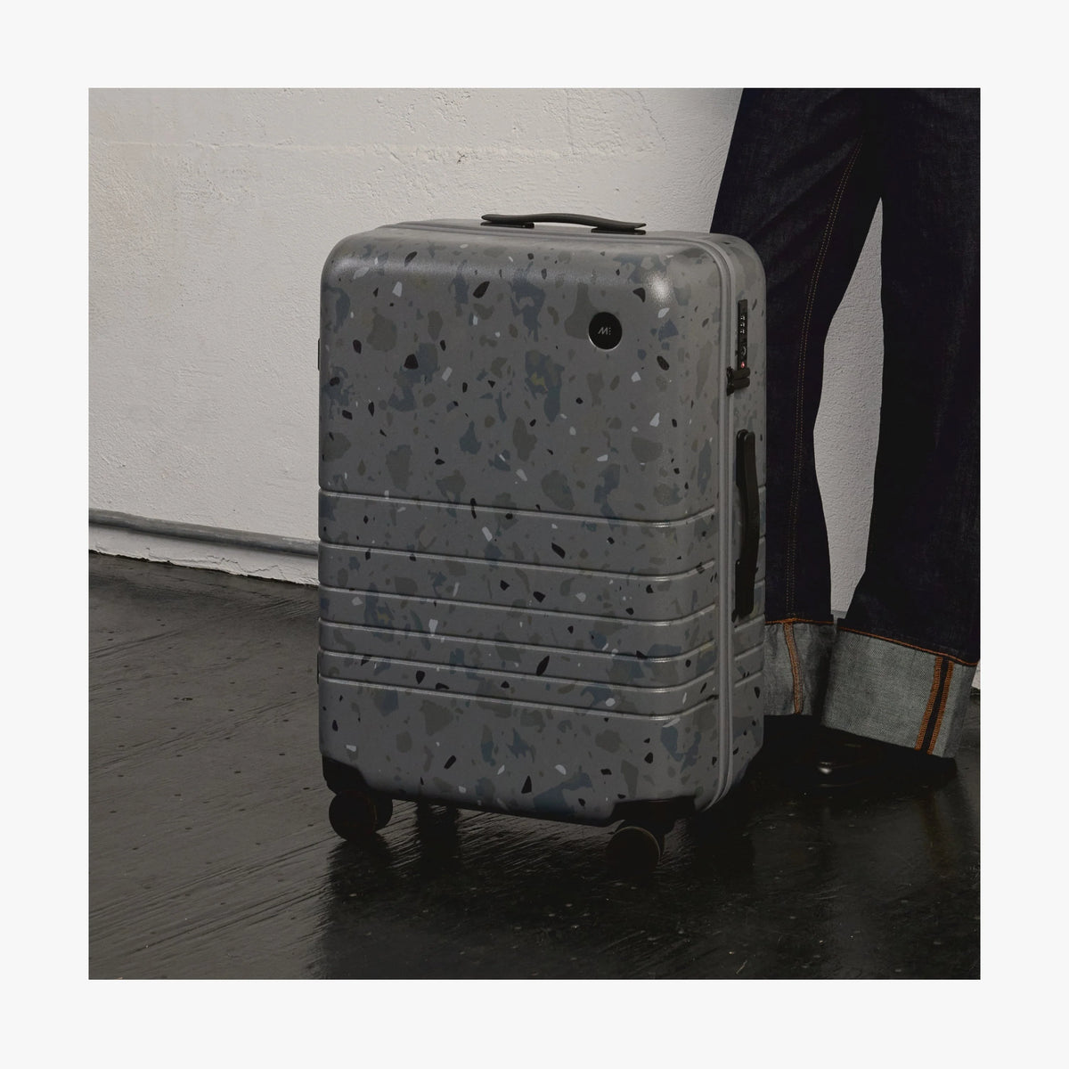 Check-In Medium